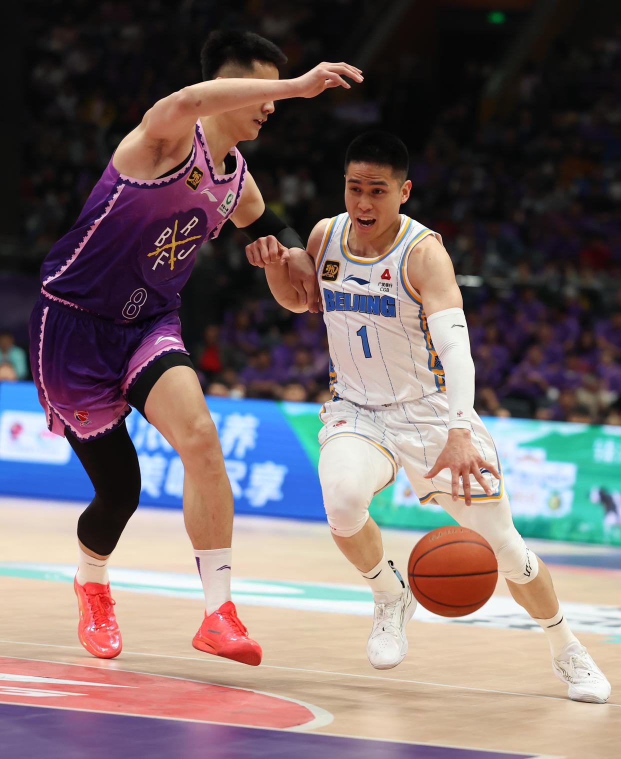 CBA季后赛赛程吃紧，北京首钢关键时刻主帅复盘，目标明确，轮换策略成焦点的简单介绍